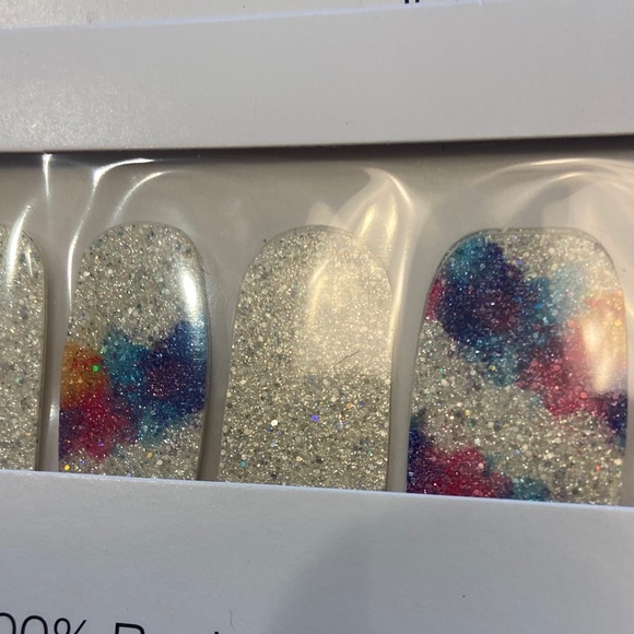 Color Street Vibrant Nail Polish Strips Collection - Picture 13 of 16